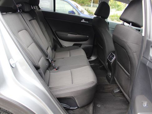 Used 2020 Kia Sportage LX image 22