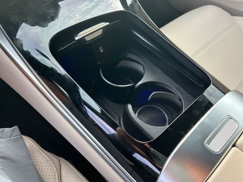 Used 2025 Mercedes-Benz GLC 350e GLC 350e image 37