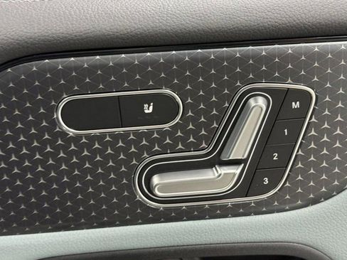 New 2026 Mercedes-Benz GLB 250 4MATIC image 23