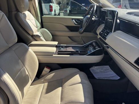 Used 2020 Lincoln Navigator Reserve w/ Equipment Group 201A Reserve image 15