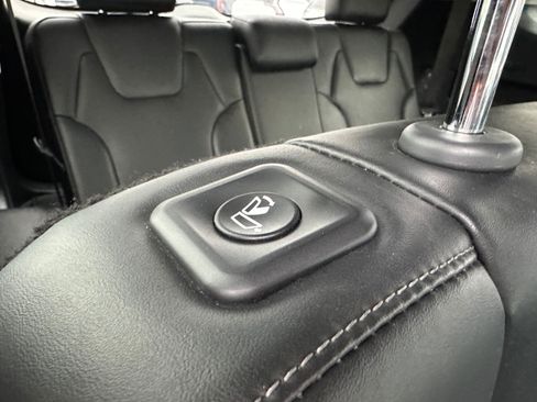 Used 2023 Kia Telluride S w/ S Sunroof Package image 19