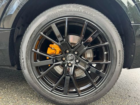 Used 2022 Audi e-tron Chronos w/ Chronos Package image 18