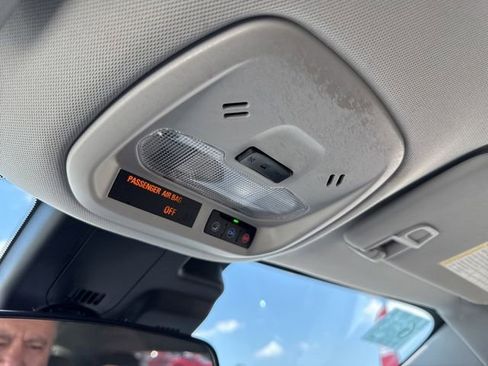 Used 2025 Chevrolet Trax ACTIV FWD image 26