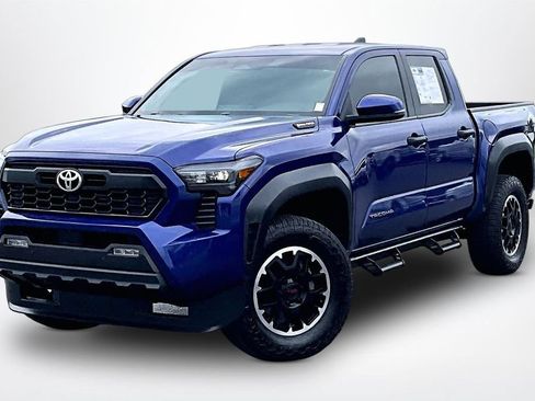 Used 2024 Toyota Tacoma TRD Off-Road w/ TRD Off Road Upgrade Package AWD/4WD image 3