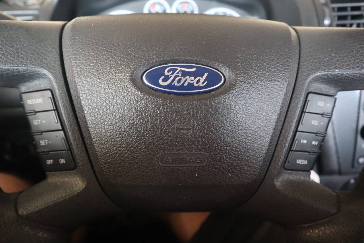 Used 2008 Ford Fusion SE FWD image 32