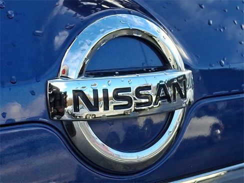 Used 2020 Nissan Rogue SV image 28