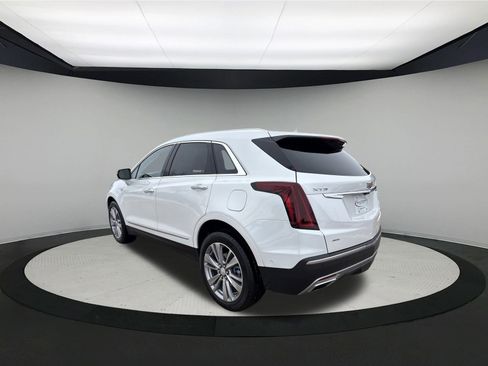 Used 2024 Cadillac XT5 Premium Luxury w/ Technology Package image 3
