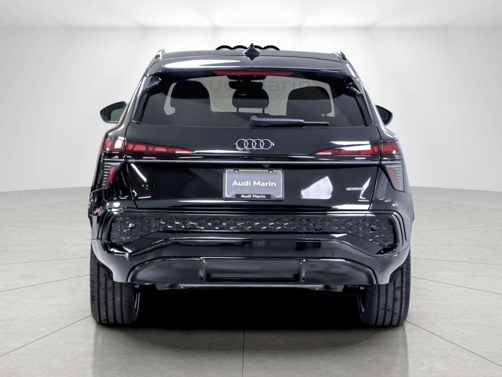 New 2026 Audi Q3 quattro 2.0T AWD/4WD image 4