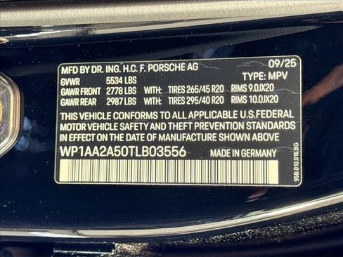 Certified 2026 Porsche Macan AWD/4WD image 26