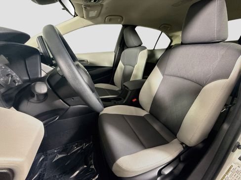 Used 2025 Toyota Corolla LE FWD image 22
