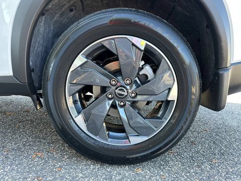 New 2026 Nissan Rogue SV FWD image 20