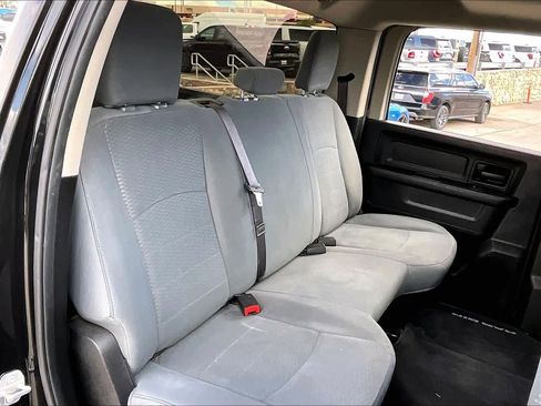 Used 2018 RAM 2500 Tradesman w/ Chrome Appearance Group image 18