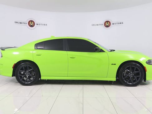 Used 2023 Dodge Charger R/T w/ Blacktop Package image 2