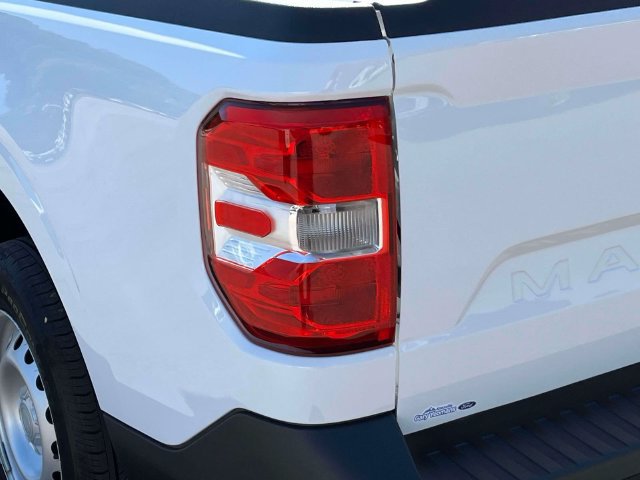 Certified 2025 Ford Maverick XL FWD image 10