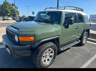 Used 2014 Toyota FJ Cruiser 4WD w/ Upgrade Package video 1