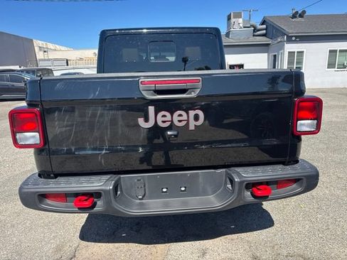 Used 2023 Jeep Gladiator Rubicon w/ Cold Weather Group AWD/4WD image 6