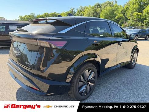 Used 2023 Nissan Ariya FWD image 2