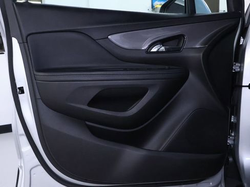 Used 2022 Buick Encore Preferred w/ Safety Package image 11