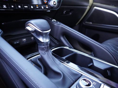 Used 2023 Kia Telluride SX X-Line image 19