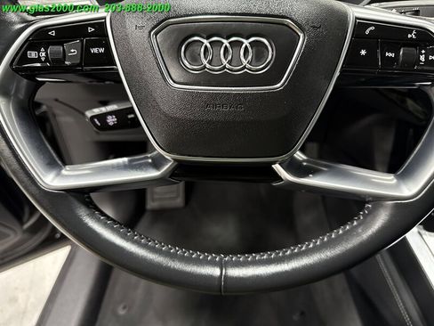 Used 2021 Audi e-tron Premium Plus image 22