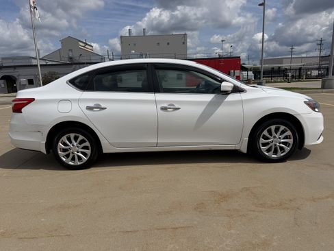 Used 2017 Nissan Sentra S FWD image 9