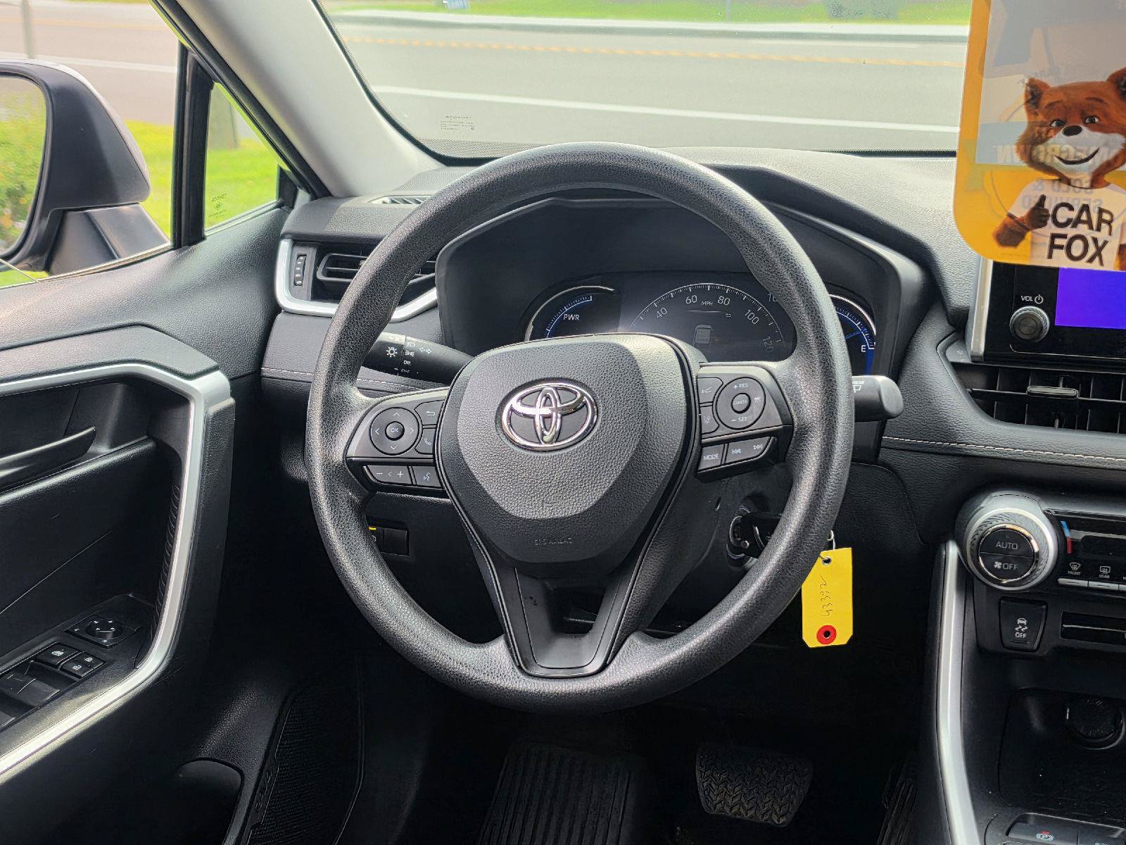 Certified 2023 Toyota RAV4 LE AWD/4WD image 20