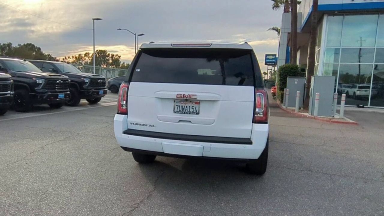 Used 2016 GMC Yukon XL SLE RWD image 7