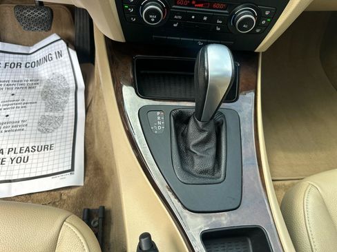 Used 2011 BMW 328i xDrive Sedan AWD/4WD image 13