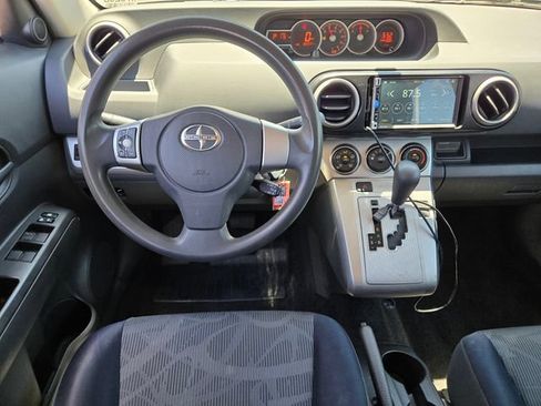 Used 2011 Scion xB FWD image 12