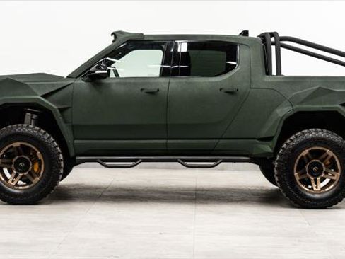 Used 2022 Rivian R1T Adventure image 17