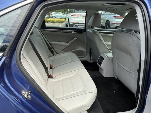 Used 2016 Volkswagen Passat 1.8T SE FWD image 29