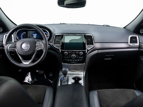 Used 2019 Jeep Grand Cherokee Altitude image 10