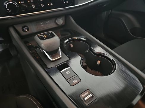 Certified 2024 Nissan Rogue S FWD image 23