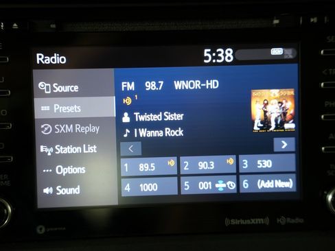 Used 2018 Toyota Sienna LE image 21