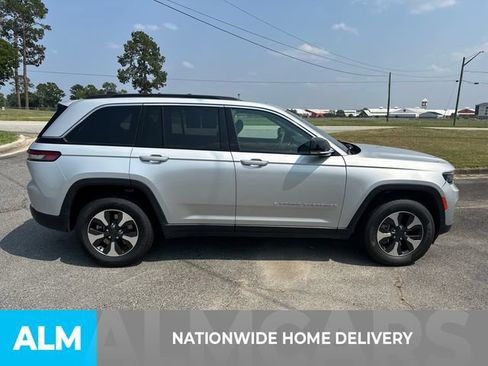 Used 2024 Jeep Grand Cherokee Limited 4xe AWD/4WD image 4
