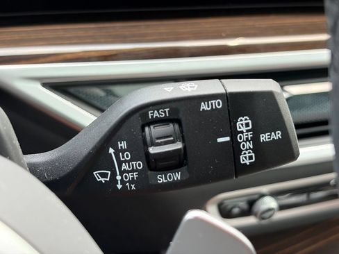 Used 2026 BMW X7 xDrive40i w/ M Sport Package AWD/4WD image 33