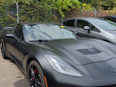 Used 2017 Chevrolet Corvette Stingray Coupe w/ 1LT RWD image 3