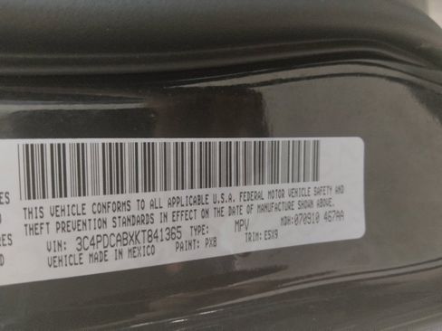 Used 2019 Dodge Journey SE FWD image 33