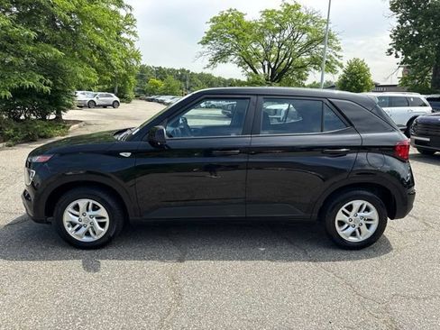 Used 2021 Hyundai Venue SE FWD image 18