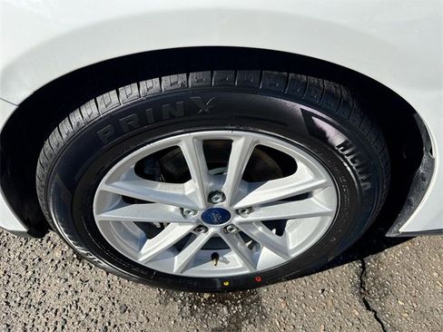 Used 2018 Ford Focus SE image 12