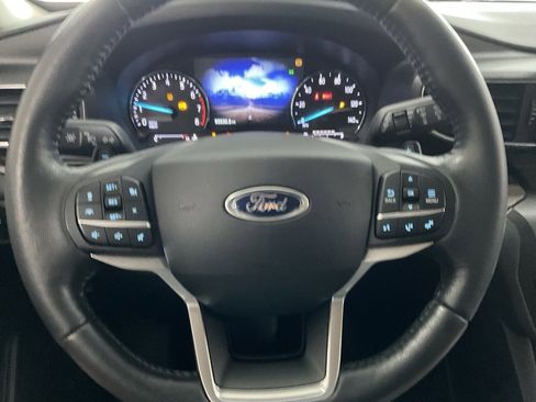 Used 2020 Ford Explorer Limited image 12