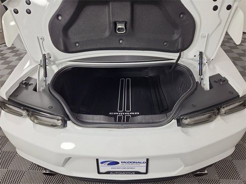 Used 2021 Chevrolet Camaro LT w/ Technology Package image 14