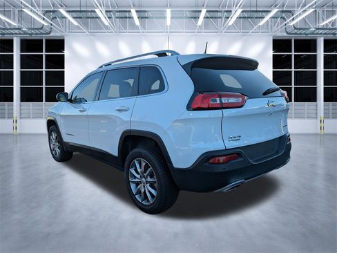 Used 2018 Jeep Cherokee Limited w/ Technology Group image 5