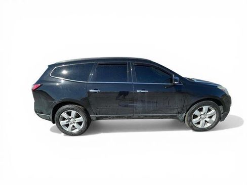 Used 2016 Chevrolet Traverse LT w/ Style and Technology Package image 7