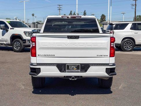 Used 2024 Chevrolet Silverado 1500 Custom image 3