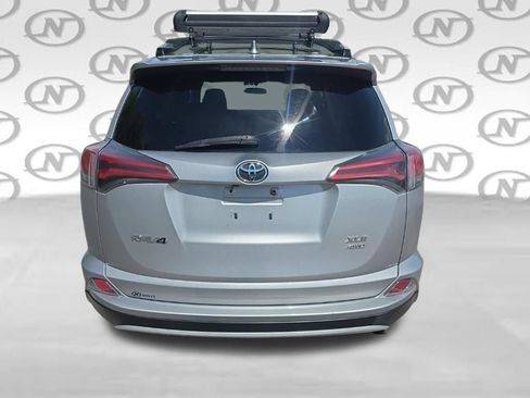 Used 2016 Toyota RAV4 XLE AWD/4WD image 10