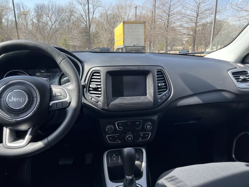 Used 2018 Jeep Compass Sport w/ Tech Group image 25