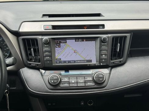 Used 2016 Toyota RAV4 XLE AWD/4WD image 12