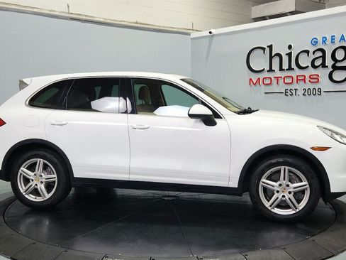 Used 2014 Porsche Cayenne Platinum Edition AWD/4WD image 14