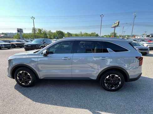Used 2025 Kia Sorento S w/ Panoramic Sunroof Package FWD image 30
